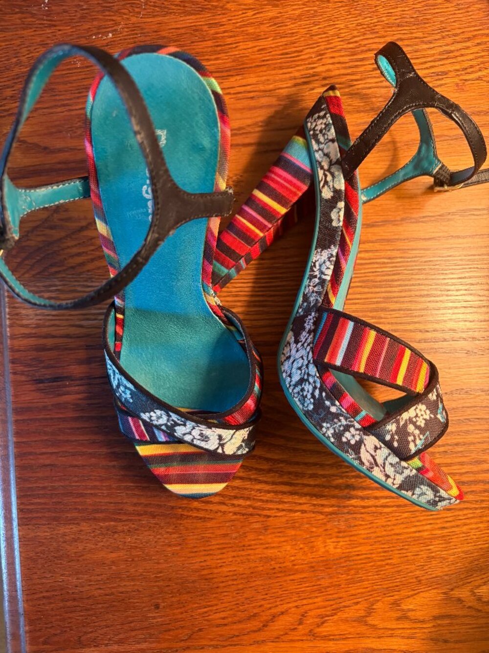 Super cute, colorful sandals. Size 7 1/2